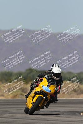 media/Oct-13-2025-Moto Forza (Mon) [[a66d839500]]/4-C Group/Session 3 (Turn 16)/